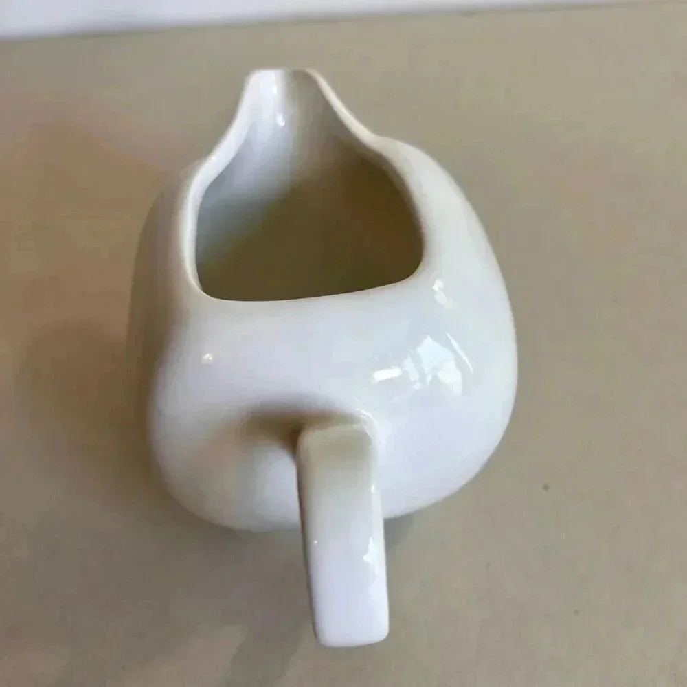 Domain White Glossy Ceramic Gravy Sauce Serving Boat Pourer Dish with Handle‎